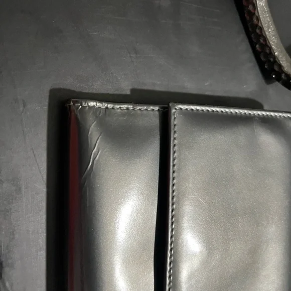 Salvatore Ferragamo Wallet Purse Ganchini. Gun metal color. - Picture 8 of 9